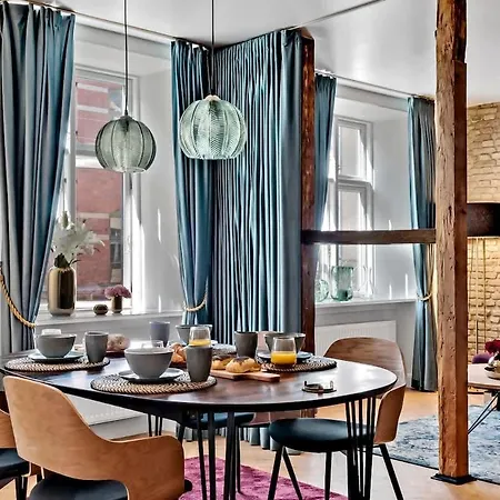 Stylish - Walk To Tivoli - Cafes *